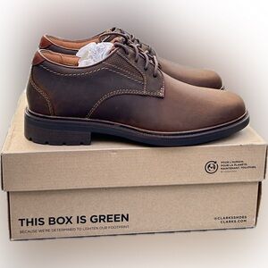 Clarks Men's Un Shire Low Beeswax Leather with extra laces - size 9